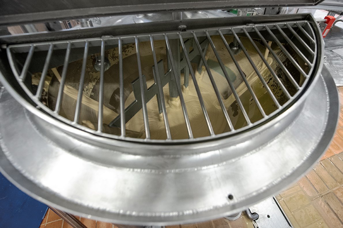 Dairy_Stirring_DSC_0487