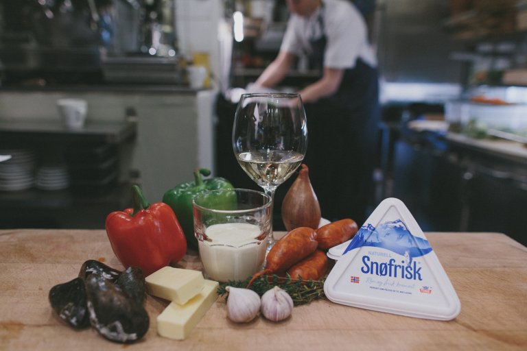 The ingredients to make moules with Snøfrisk<sup>®</sup>