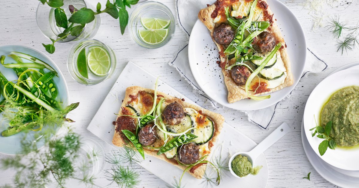 Snøfrisk® pie with lamb and asparagus