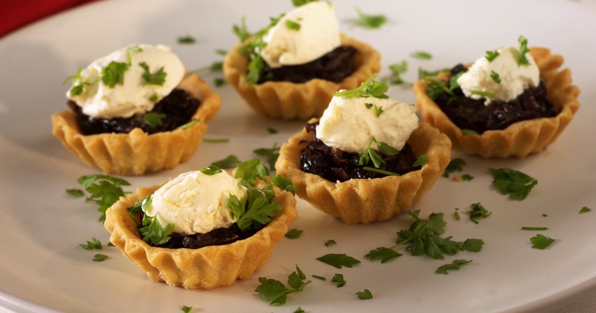 Red Onion and Snøfrisk Pie